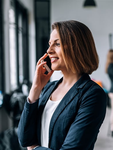 business-woman-on-phone